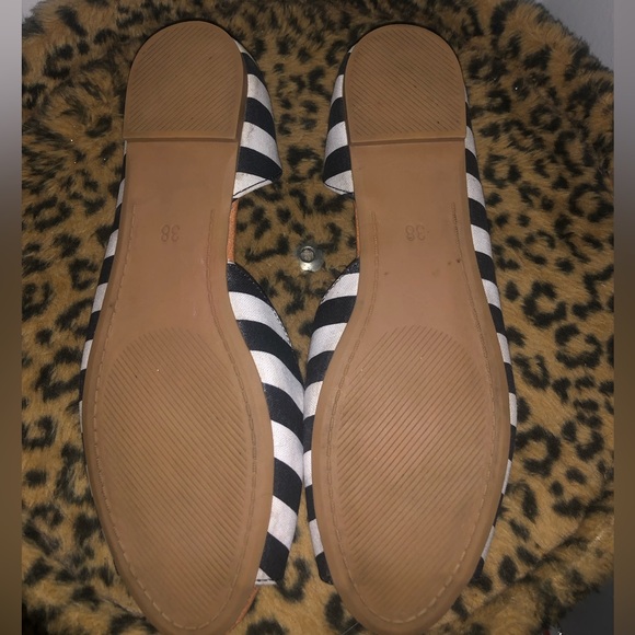 EUC H&M black and white striped open-toe flats - Picture 2 of 5